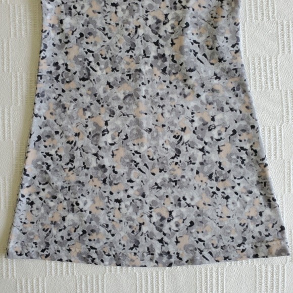Lululemon | Cool Racerback Tank | Not So Petite Fleur Silver Spoon | 2 - Picture 5 of 13
